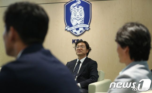 日前，北影节官方发布一支预告视频，巩俐与姜文这对老搭档作为颁奖嘉宾，时隔多年再度重磅合体亮相，引发关注